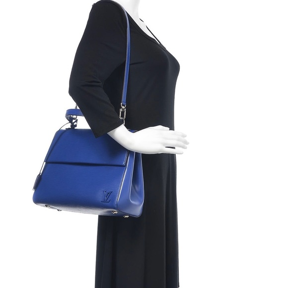 Louis Vuitton Cluny MM bag - Picture 3 of 16